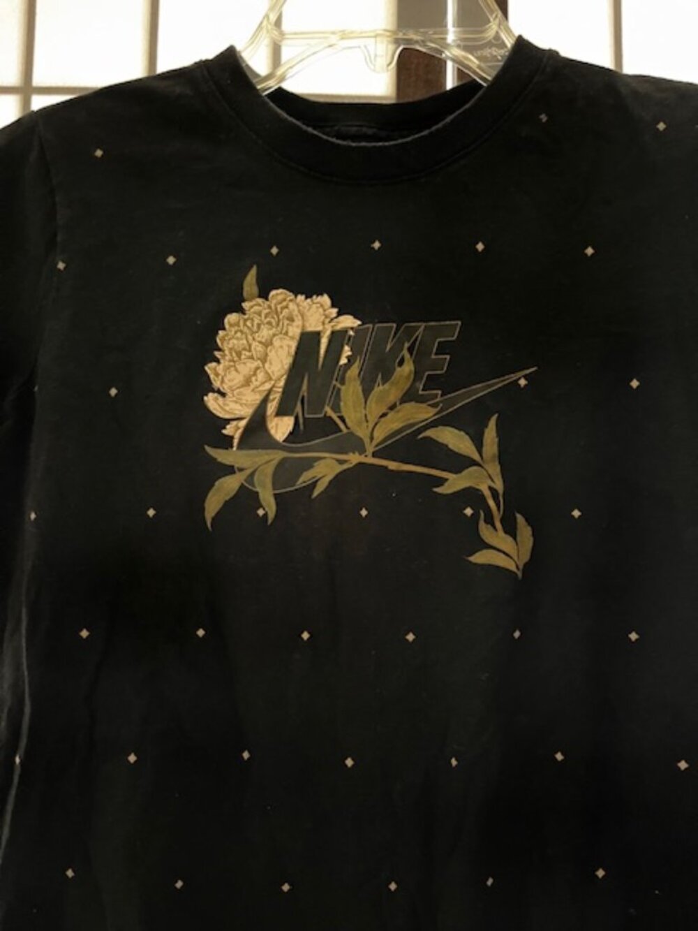 Nike Tee Shirt with Flower and Diamond Pattern - Youth Size Large